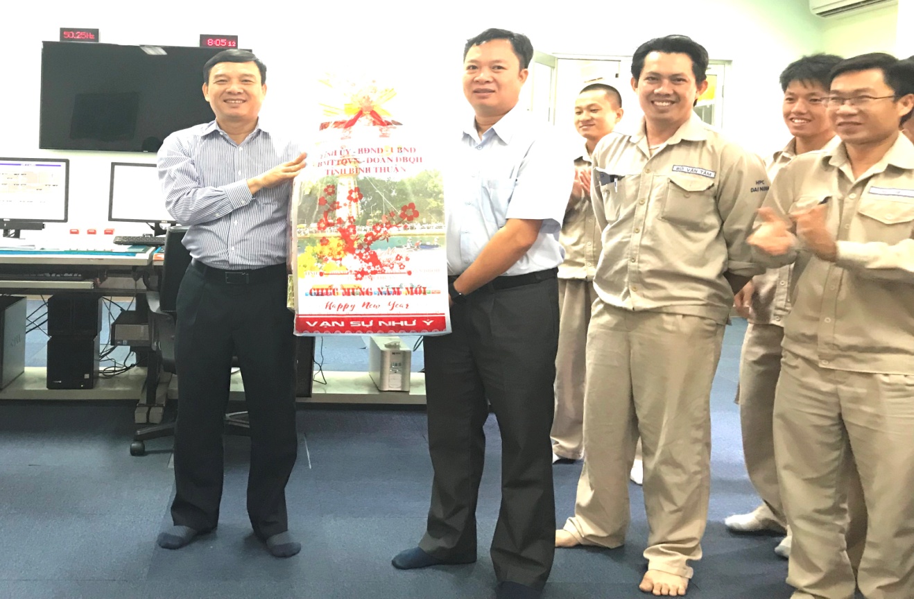 Lãnh đạo tỉnh Bình Thuận thăm và chúc Tết CBCNV Công ty Thủy điện Đại Ninh